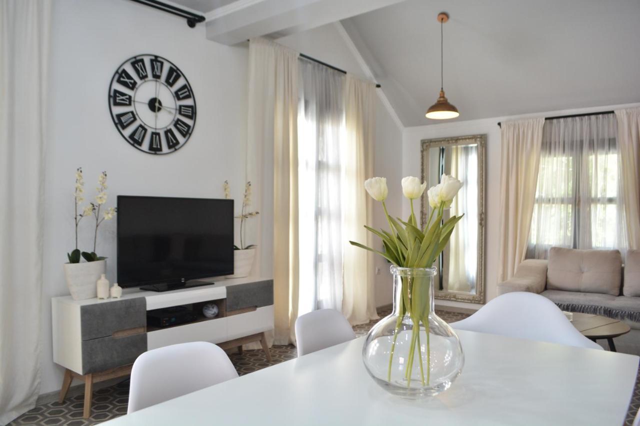 Apartman L&M Cetinje Ngoại thất bức ảnh