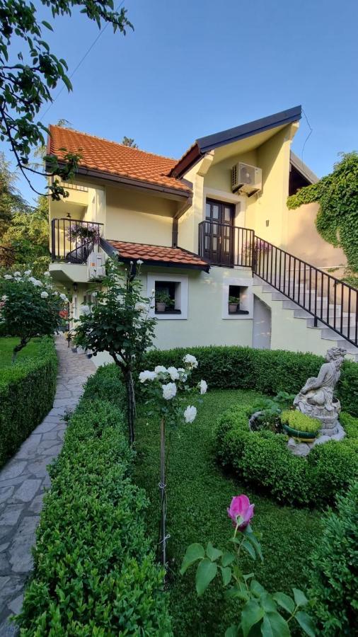 Apartman L&M Cetinje Ngoại thất bức ảnh