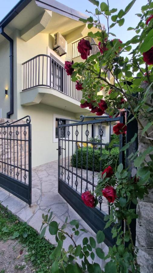 Apartman L&M Cetinje Ngoại thất bức ảnh