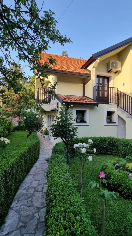 Apartman L&M Cetinje Ngoại thất bức ảnh